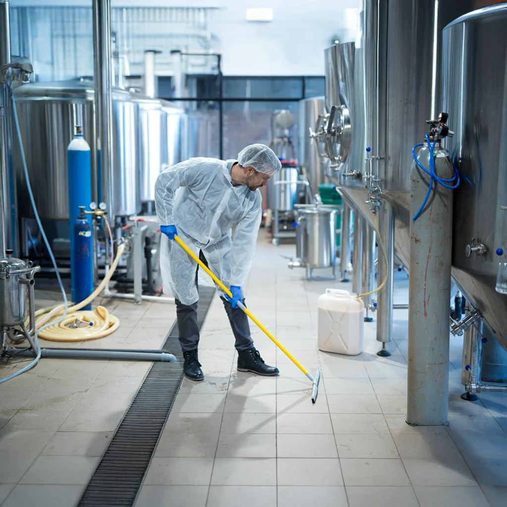 clean tech servicii curatenie industrial
